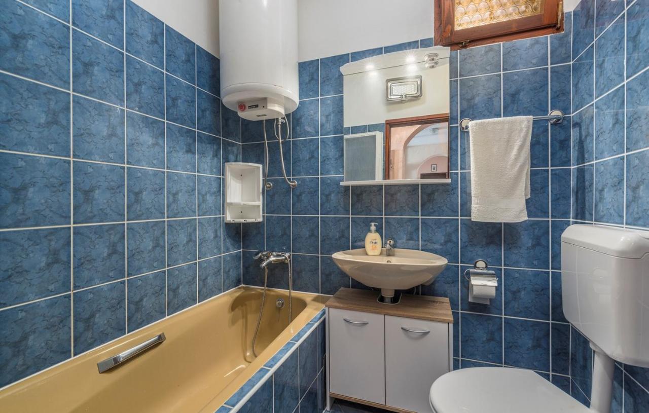 Apartments Magdalena As22 Ровин Екстериор снимка