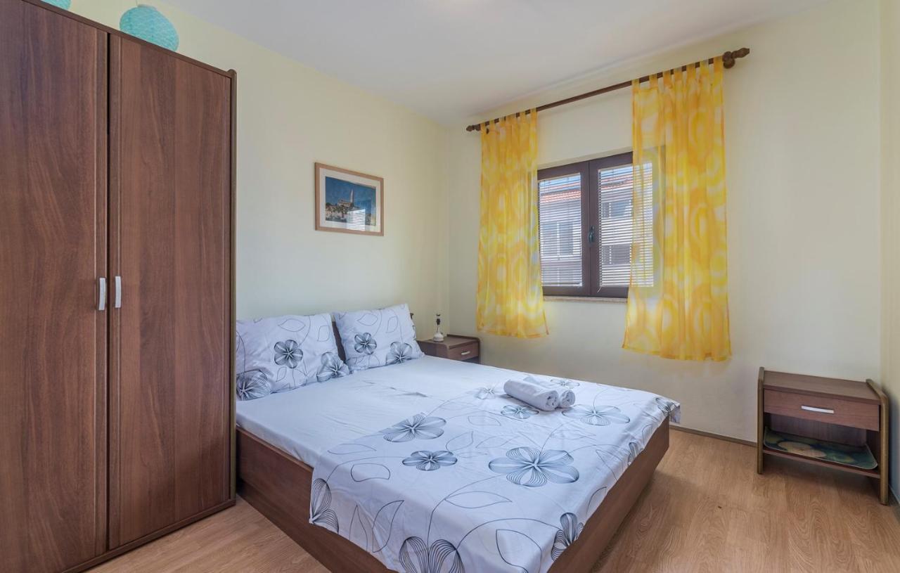 Apartments Magdalena As22 Ровин Екстериор снимка